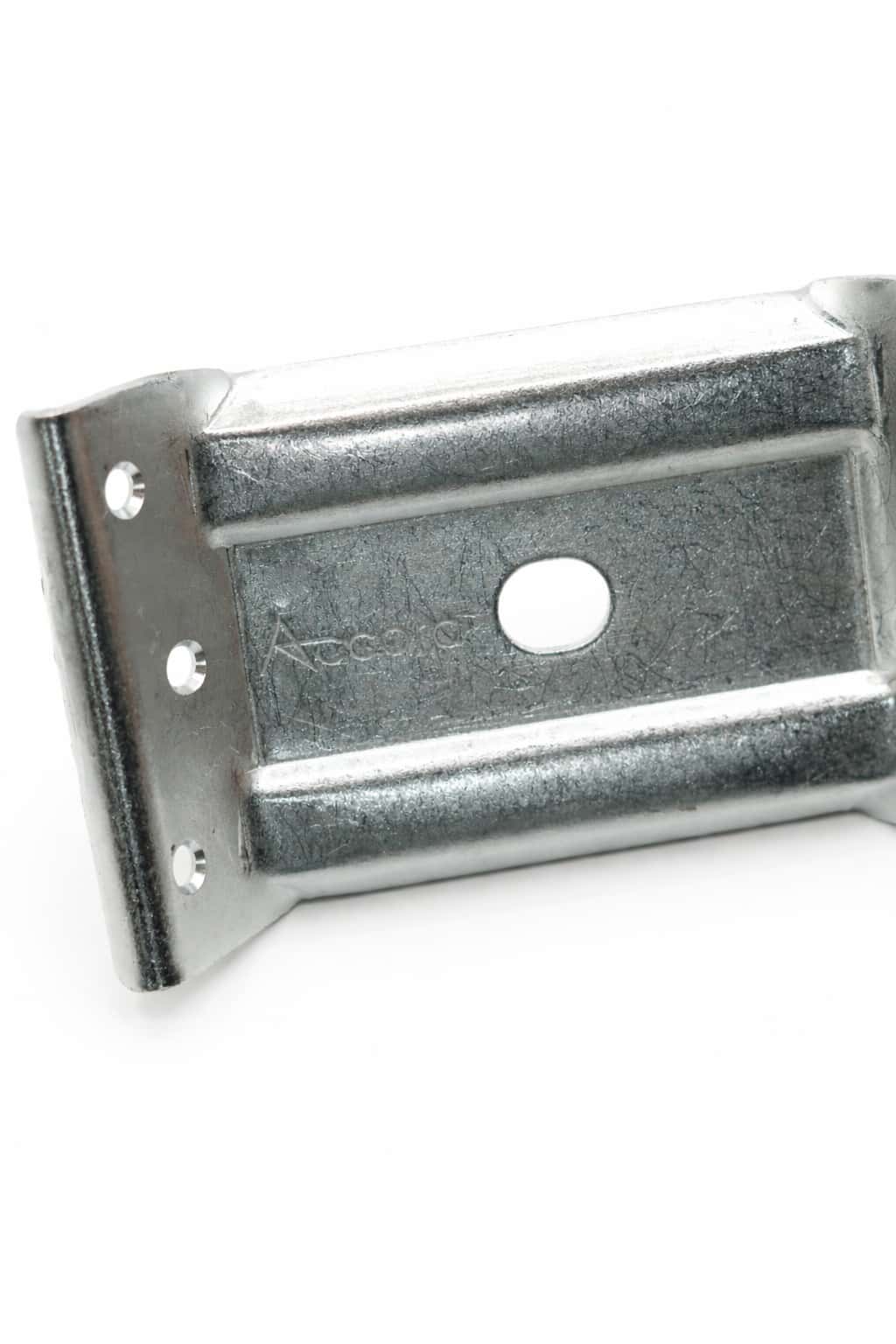 Table connection corner 70mm – 2